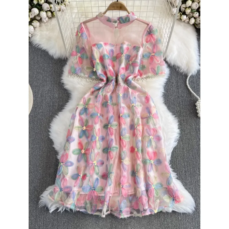 Милое элегантное женское платье с эффектом памяти со стоячим воротником