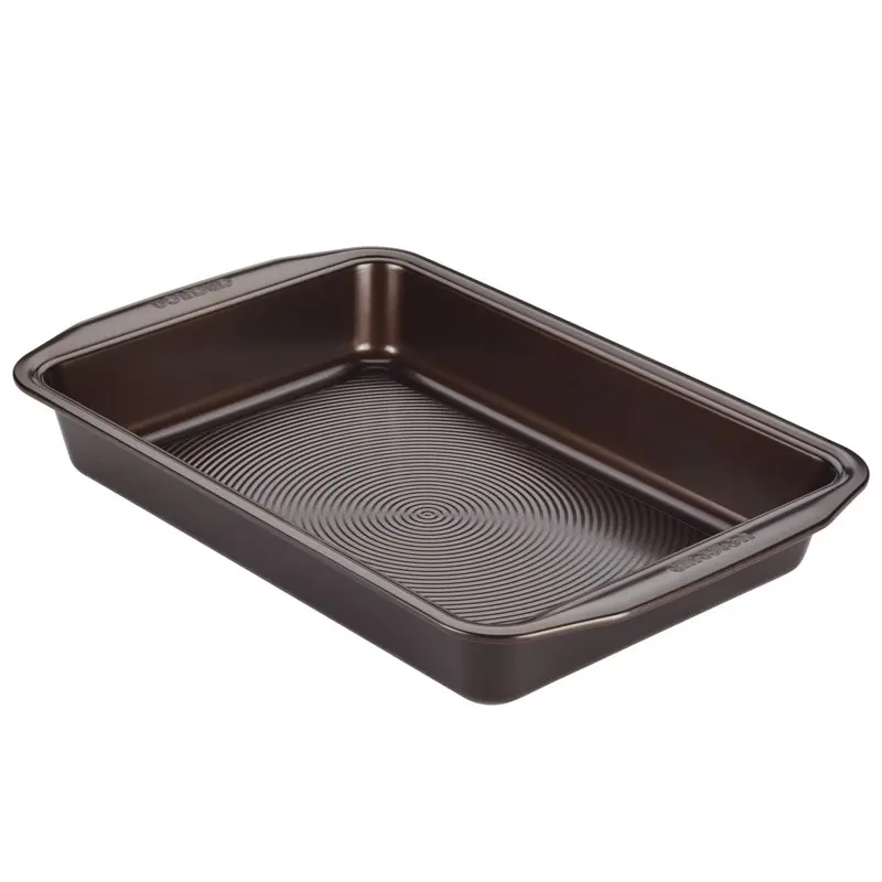 

Nonstick Bakeware 9-Inch x 13-Inch Rectangular Cake Pan, Chocolate Brown