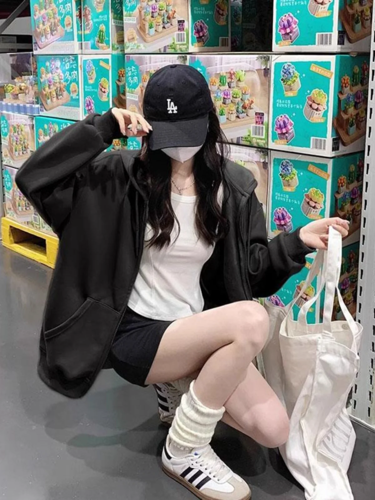 Black Large Hat Hoodie Outerwear Women Autumn and Winter Fleece-lined Thickened 2024 New Popular Early Wear Top Thick