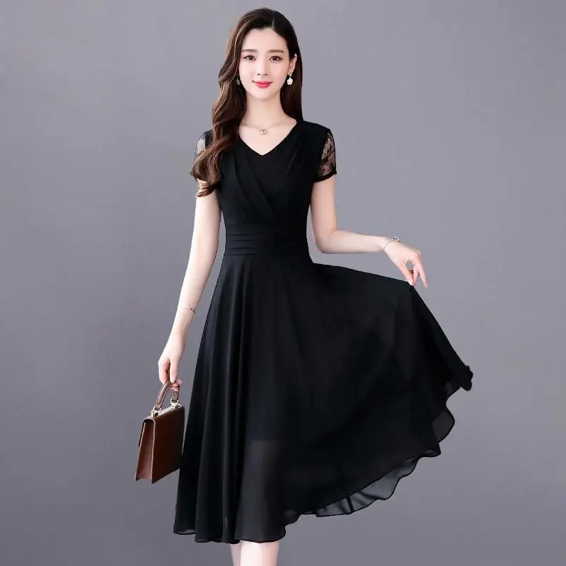 

Женское кружевное платье-миди с V-образным вырезом и коротким рукавом