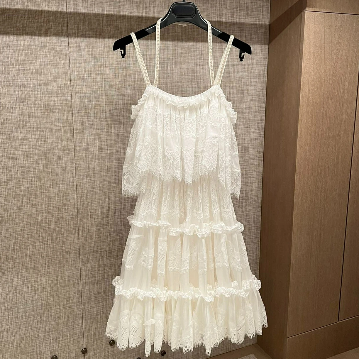 

Top Quality 2023 New Summer D Style Luxury Women Dress White Hollow Out Lace Sexy Dress Beach and Holiday