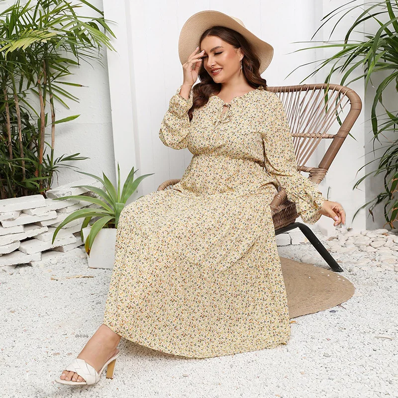 2022 Plus Size Printed Dress French Holiday Style Autumn Winter Lace Round Neck Petal Sleeve Printed Elegant Women's Dress