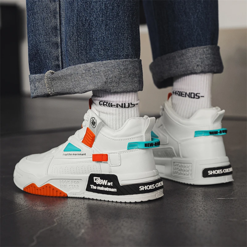 Рисунок 6 - Модные высокие мужские кроссовки