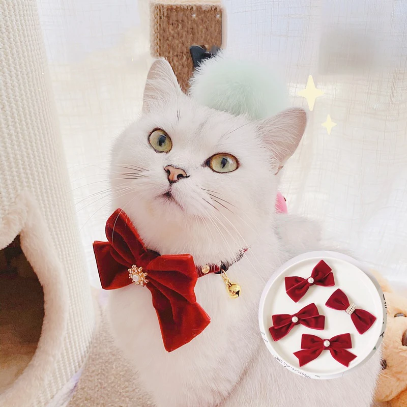

Red Jeweled Bow Cat Collars with Bells Adjustable Dog Bow Tie Collar Puppy Kitten New Year's Velvet Necklace Pet Cat Accessories