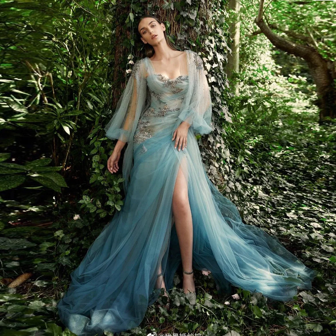 

Garden Pretty A-line Split Tulle Prom Gowns See Thru Full Sleeves Modest Forma Party Dress Floral Appliques Tulle Robe