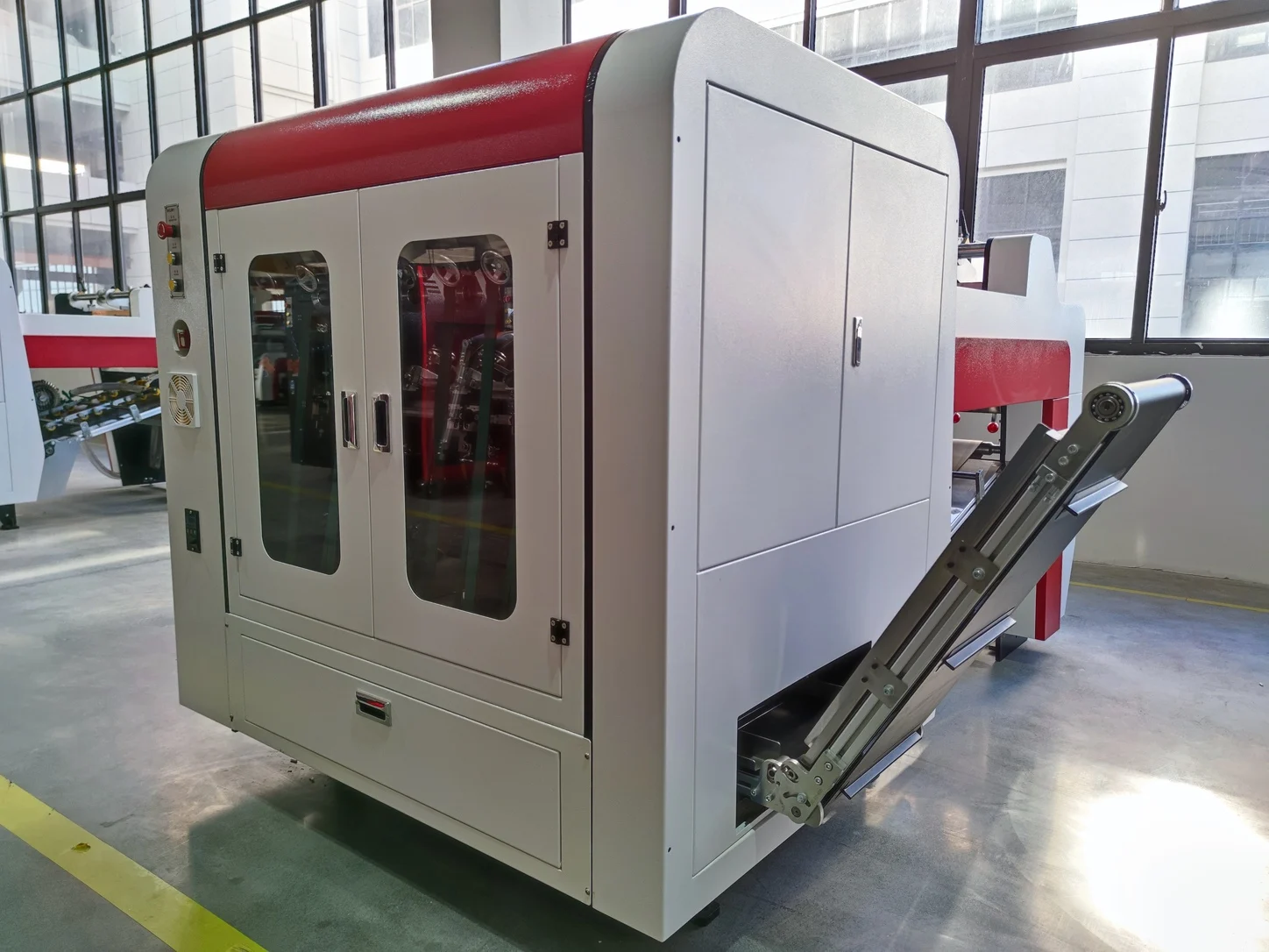 Автоматическая машина для фальцовки картона v-образная изготовления чайных