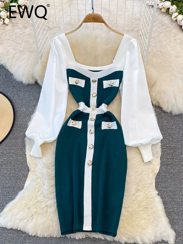 

Женское трикотажное платье-трапеция с квадратным вырезом и высокой талией