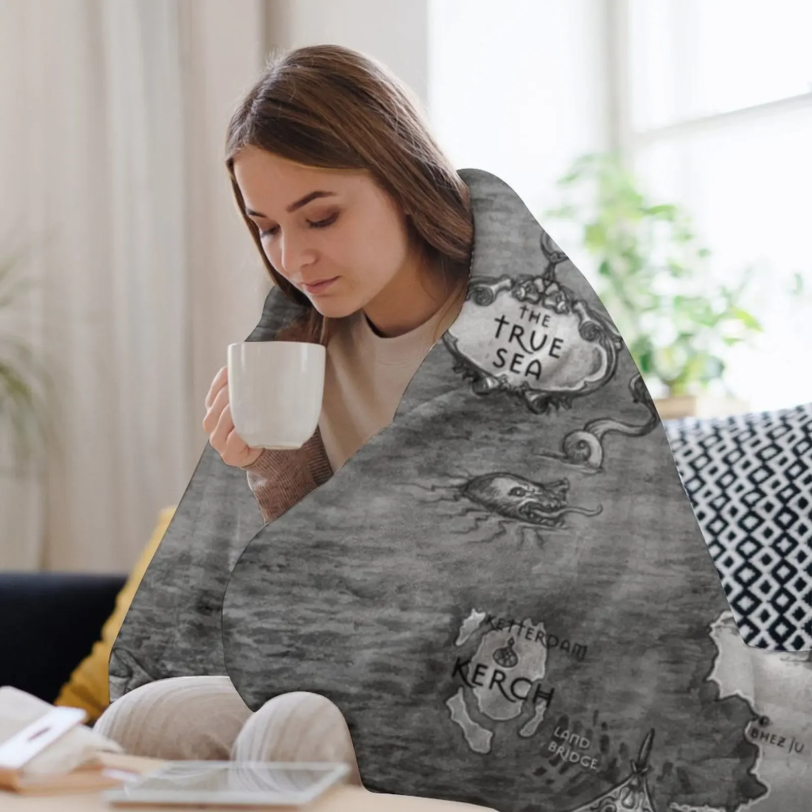 Плюшевое одеяло с картой трилогии Grisha