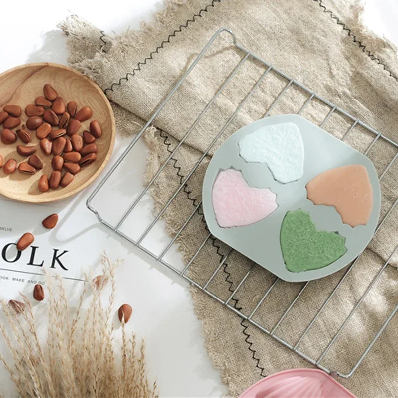 

4Cavity 3D Shell Heart Silicone Mold Stripe Heart Madeleine Pastry and Bakery Cake Baking Pan Accessories Silicone Dessert Bread