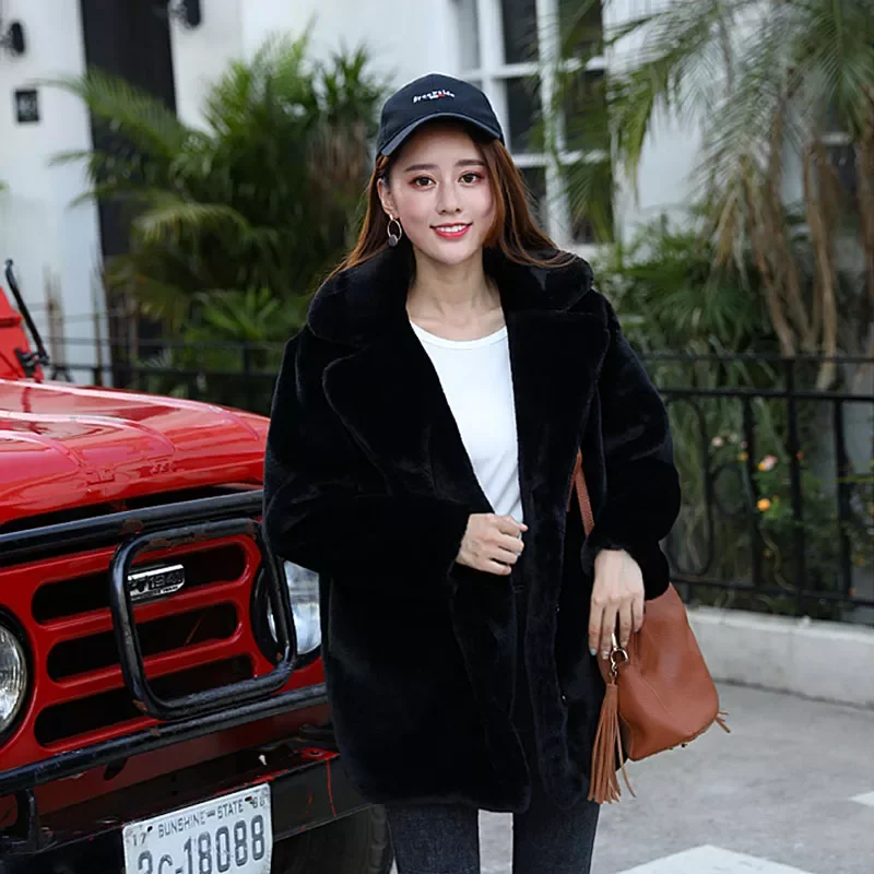 New2022 New Autumn Winter Soft Plush Faux Fur Jacket Women New Elegant Warm Thick Fur Outerwear B025