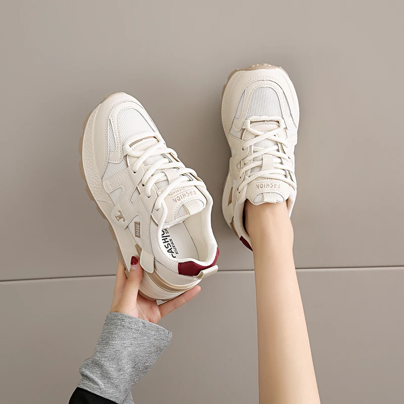 Женские прогулочные туфли CRLAYDK 2024 модные кроссовки на массивной платформе