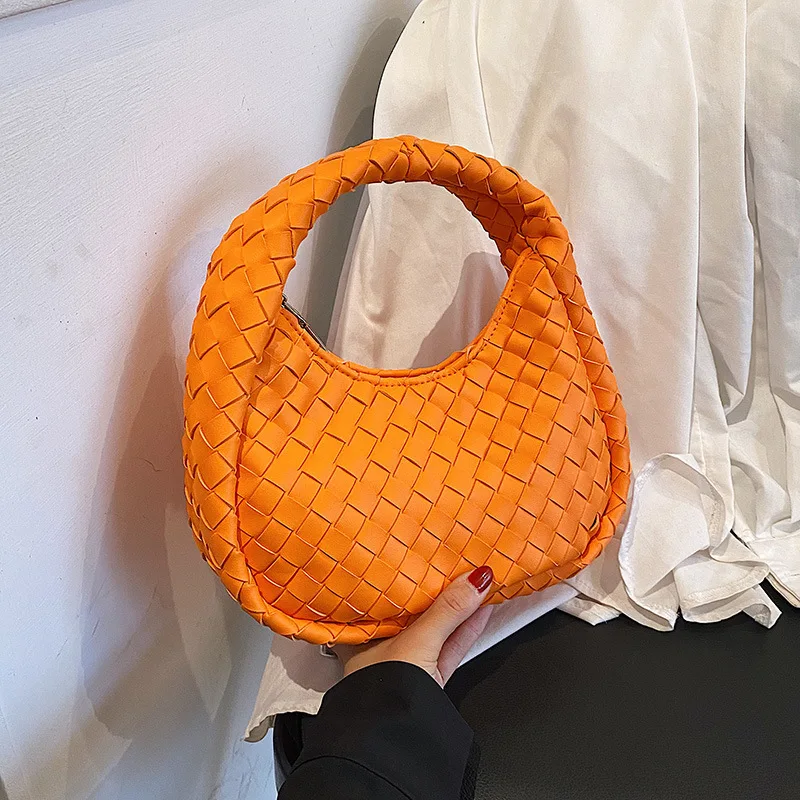 2023 new women handbag small fresh  braid armpit knot bag Korean version of simple commuter female bag