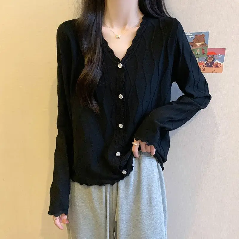 Женский трикотажный кардиган с V-образным вырезом и длинным рукавом