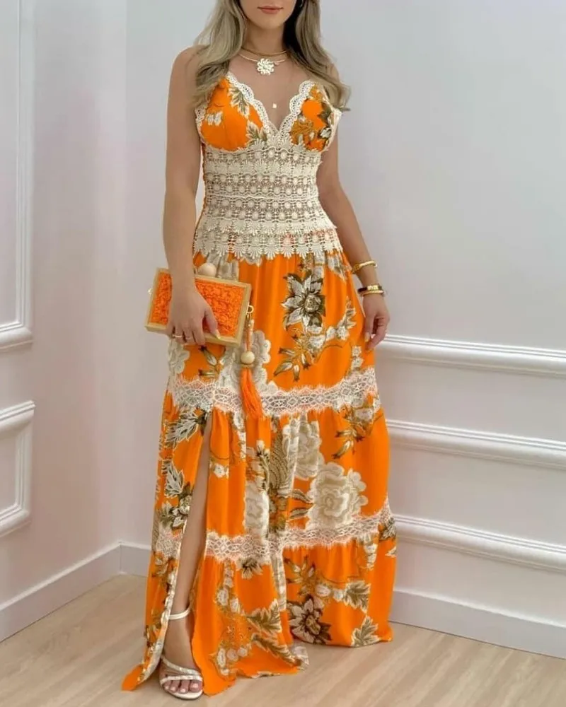 

Платье макси с цветочным принтом и контрастным кружевом