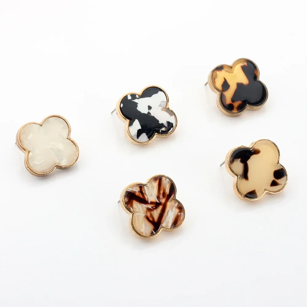 Элегантные серьги-гвоздики из смолы с четырьмя листьями клевера и цветком