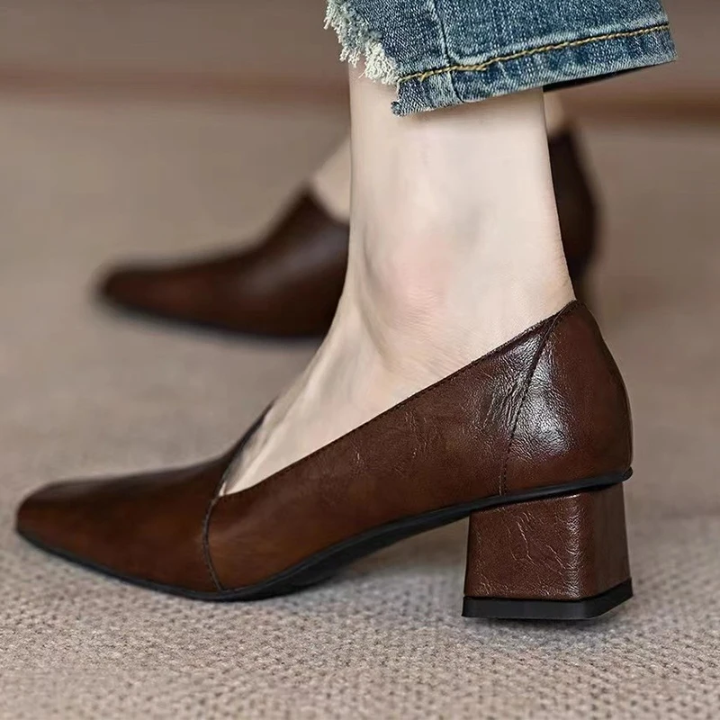 Женские туфли на мелком каблуке с квадратным носком женские кожаные массивном