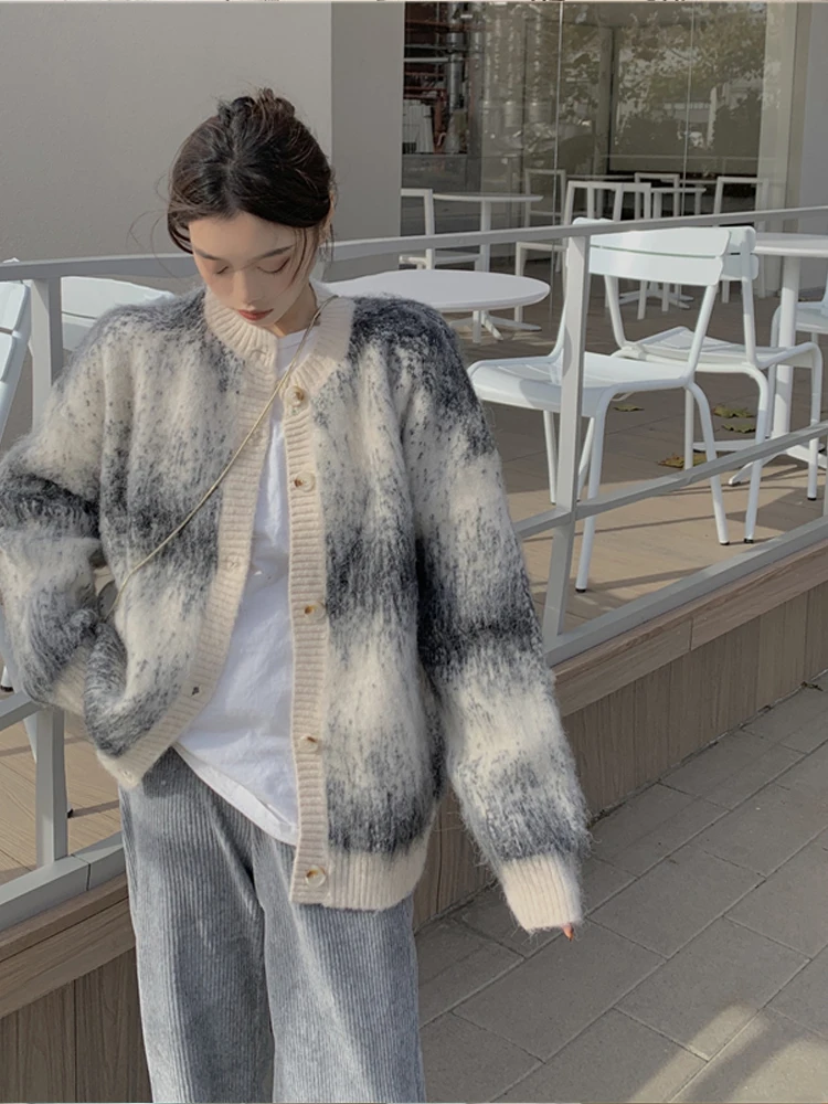

Korean Grey Gradient Fashion Sweater Cardigan Autumn Winter Women’S New For 2022 Elegant Loose Lazy Wind Knitted Sweater Coat