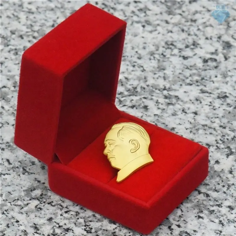 Mao's Statue Badge Commemorative Golden Brooch Grandpa's Head Portrait with Velvet Box ... |