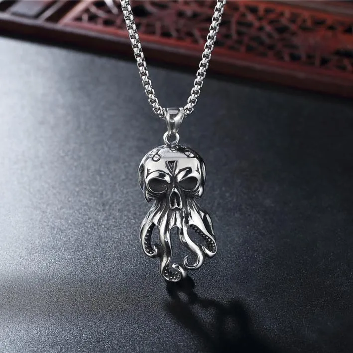 

Gothic Punk Fashion Stainless Steel Skull Octopus Pendant Titanium Necklace for Men Women Jewelry Gifts
