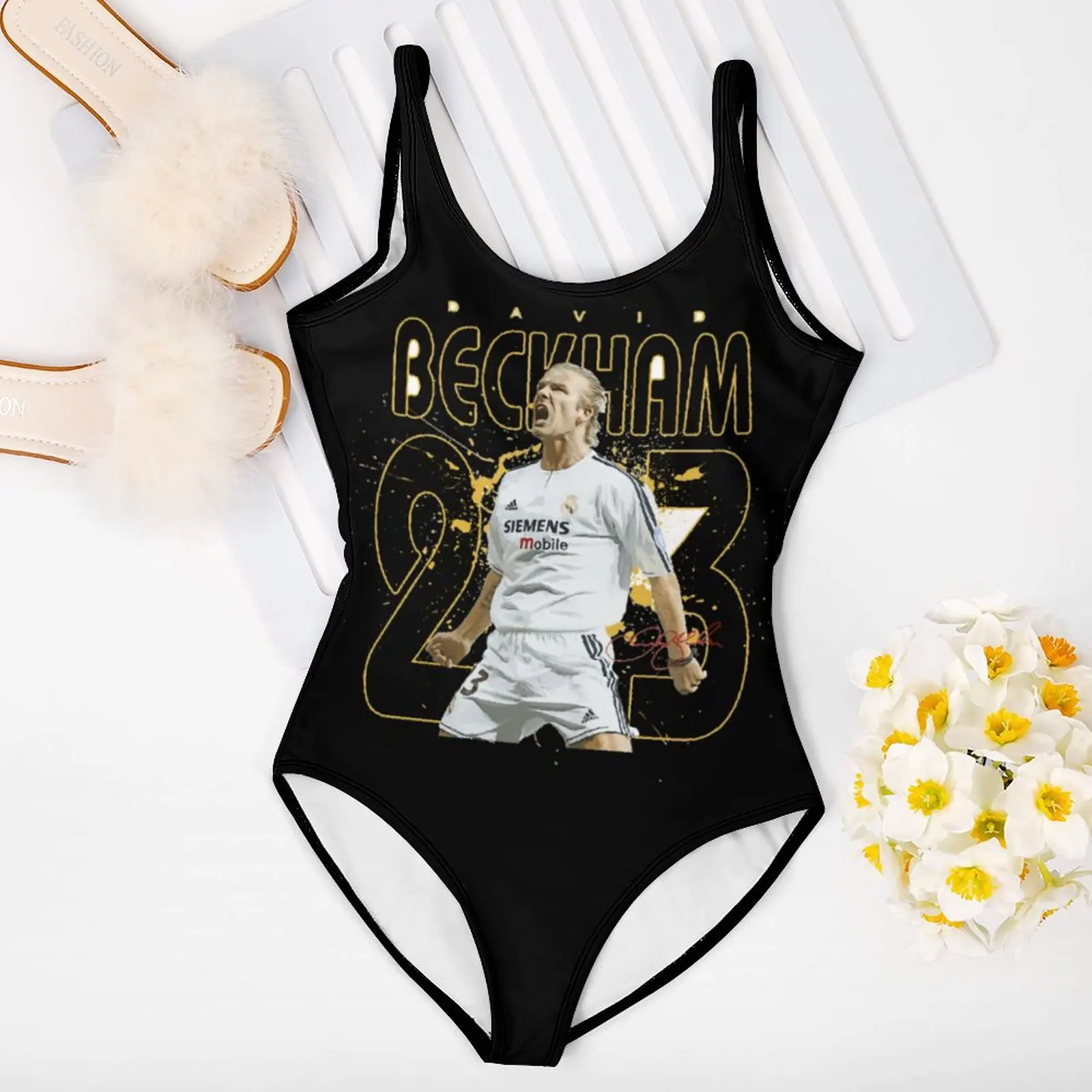 Рисунок 2 - Крутой сексуальный женский бикини Graphic