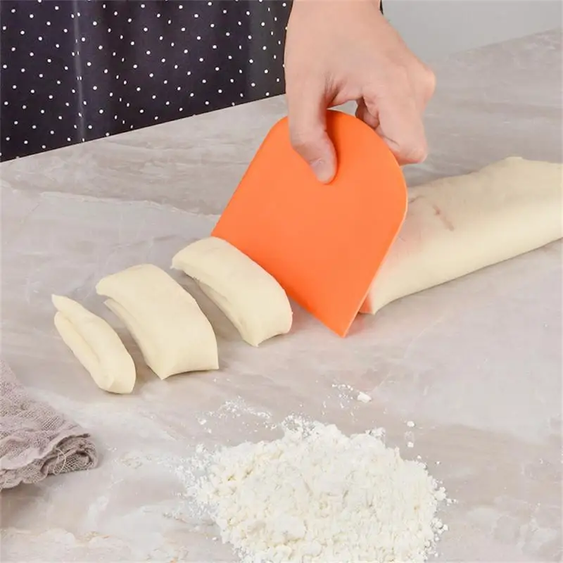 

Dough Butter Batter Scraper Dough Scraper Soft Board Baking Cutting Tools Baked Cream Scraper Semicircle Flour Scraper