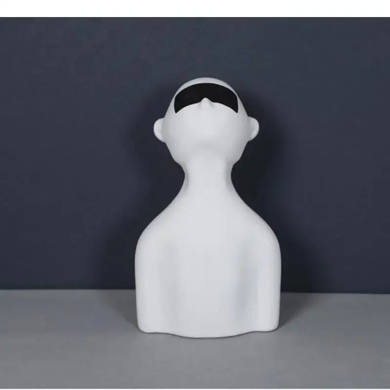 Скульптура для мультфильма Современная