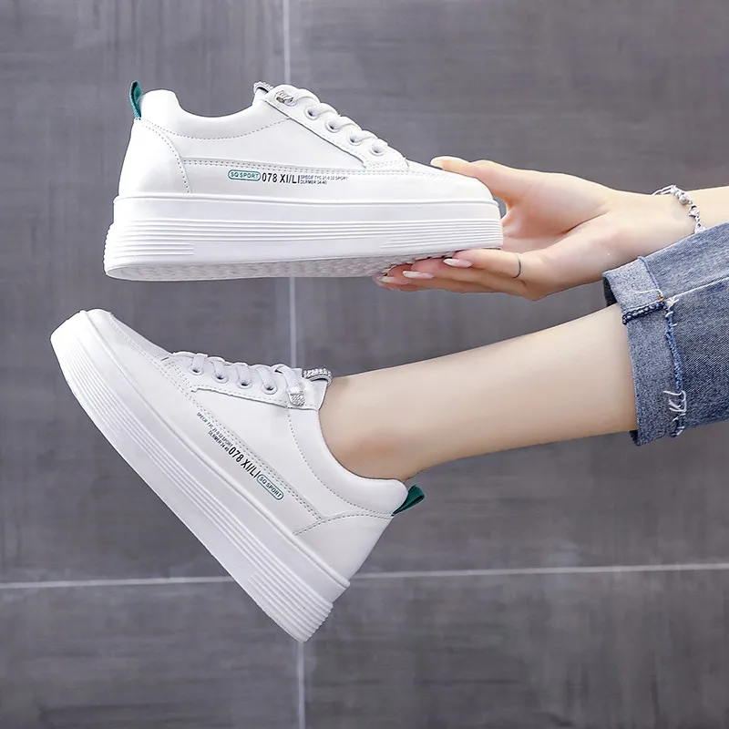 

2022 Women's Sports Shoes Breathable Casual Thick-soled Comfortable Sports Shoes New Lace-up Wear-resistant Running Shoes