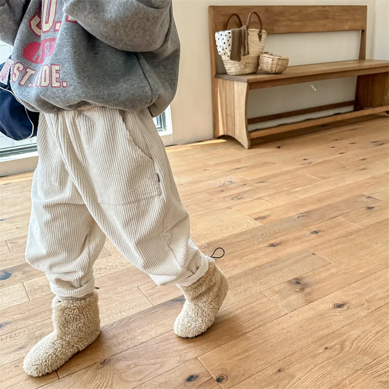 

2023 зимние детские вельветовые брюки с меховой подкладкой, однотонные короткие теплые брюки для мальчиков и девочек, Свободные повседневные брюки