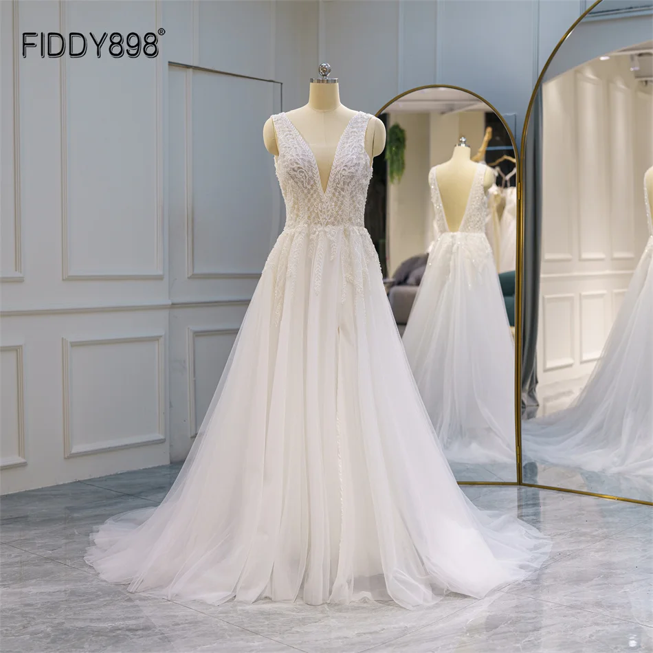 

FIDDY898 Elegant A-line Wedding Dresses V-neckline Lace Appliques and Beadings Bride Wedding Gown QW01609