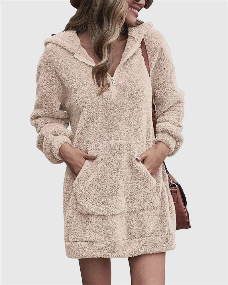 Рисунок 2 - Женское платье-толстовка с капюшоном