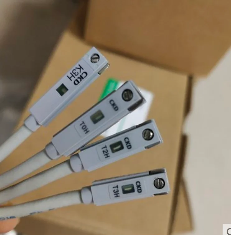 

1PC NEW CKD SW-T2H3 SWT2H3 IN BOX