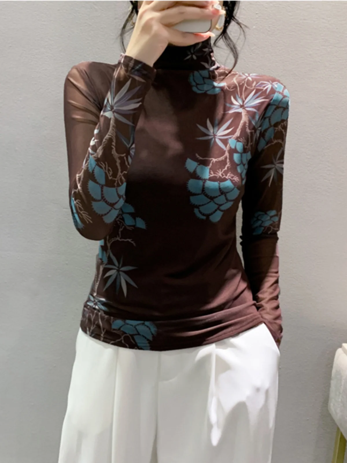 Утолщенные европейские товары на флисовой подкладке. Женская одежда 2024.