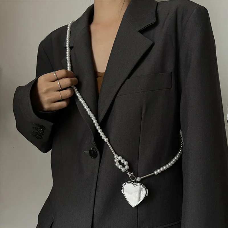 New Fashion Pearl Strap Female Crossbody Mirror Belt Waist Chain Girl Decorative Harness Waistband Designers Brand
