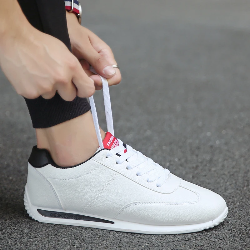 

2023 Men's Sneakers White Leather Sneakers Men Sport Vulcanized Shoes Fashion Sneakers Women's Sports Shoes Zapatos Vulcanizados