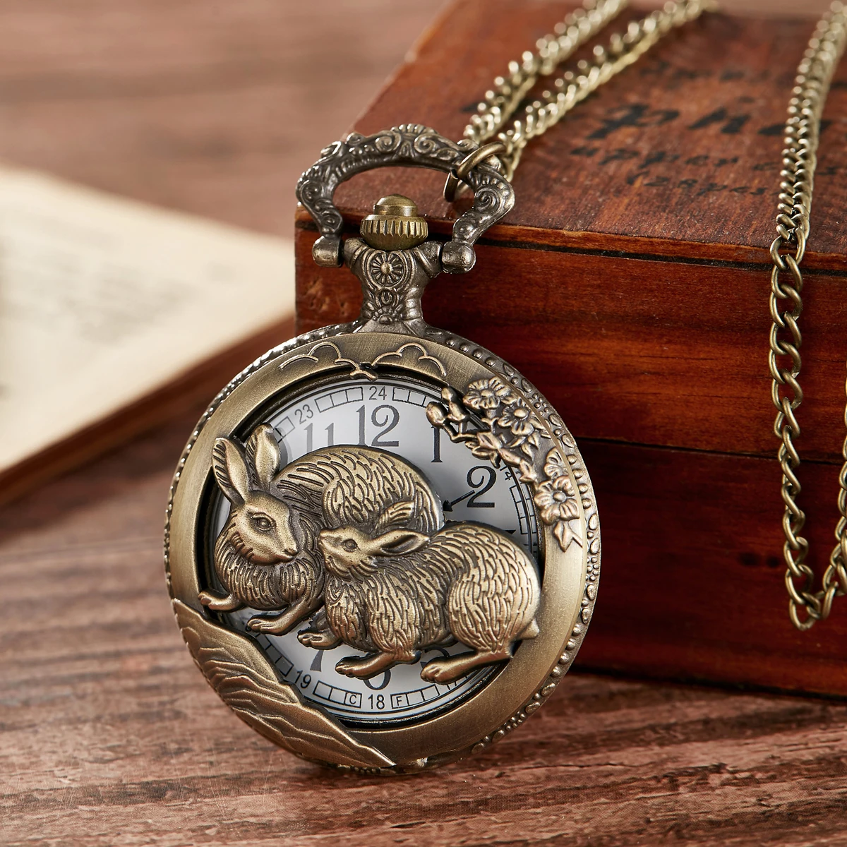 Кварцевые карманные часы с кроличьими животными и римскими цифрами для мужчин и женщин, полый чехол в стиле стимпанк, винтажное ожерелье с п...