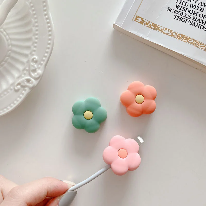 

Милая защита кабеля в виде животного для iPhone iPad, молния, зарядный кабель, мультяшный держатель шнура, защитный декоративный чехол для кабеля...