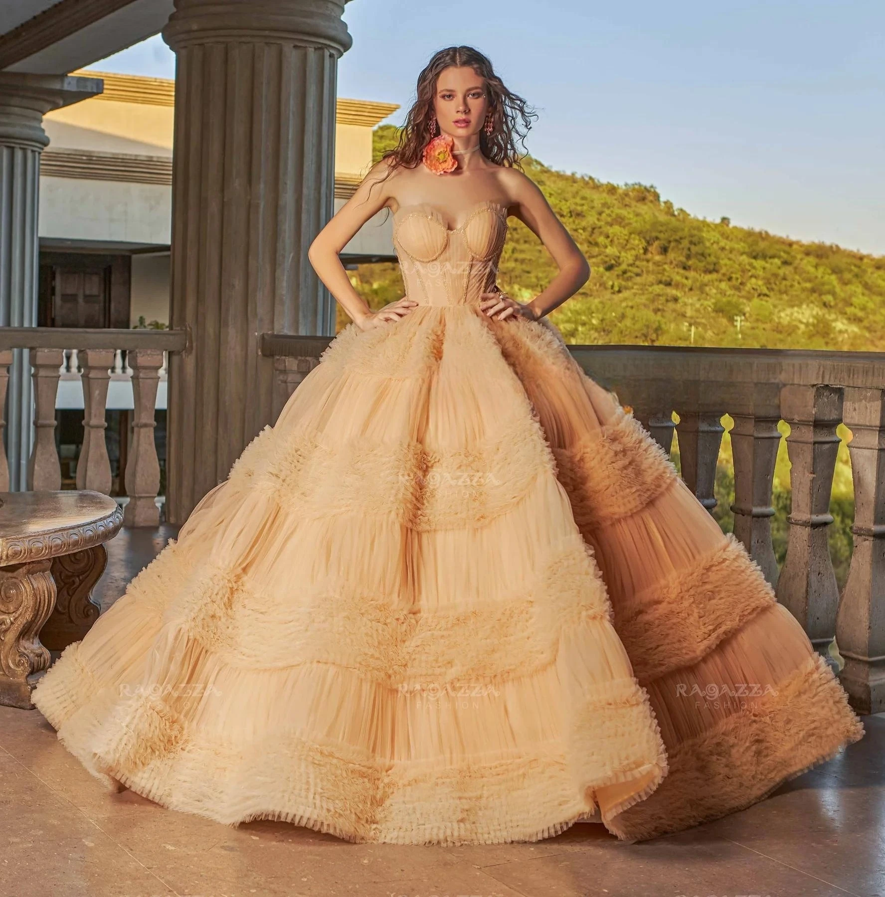 

Champagne Charro Quinceanera Dresses Ball Gown Sweetheart Tulle Ruffles Puffy Mexican Sweet 16 Dresses 15 Anos