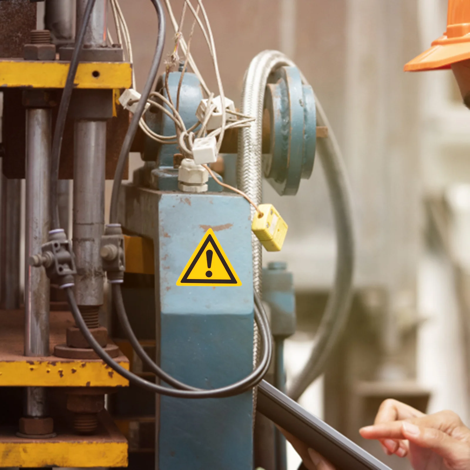 Рисунок 5 - наклейки для опасных участков