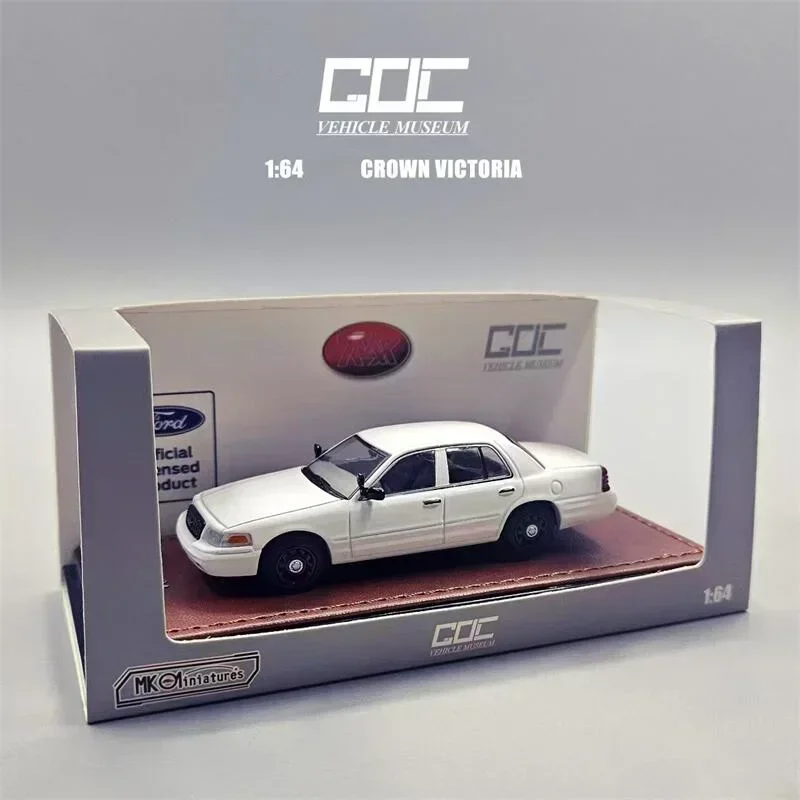 GOC 1:64 CROWN VICTORIA Белый детектив Limited499 Литая под давлением модель автомобиля