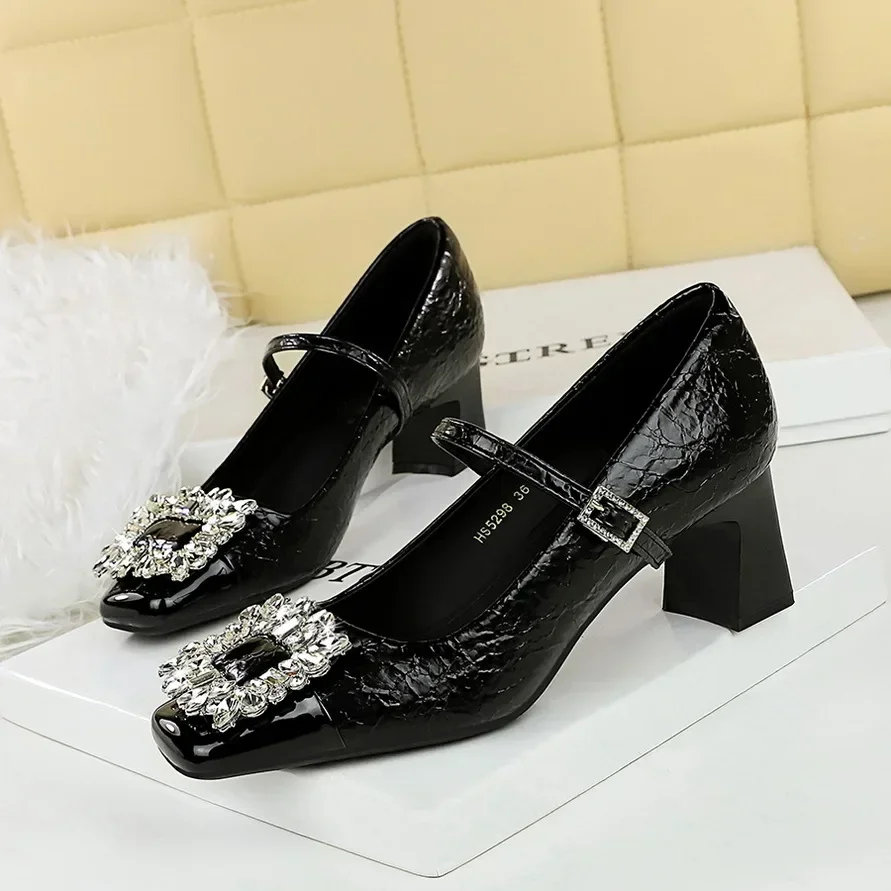 Обувь BIGTREE женские туфли-лодочки с металлическими украшениями и кристаллами