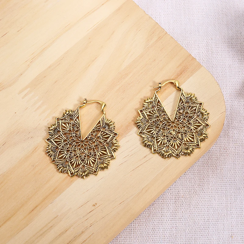 

Bohemia Round Shape Carve Flower Gold Silver Color Drop Dangle Earring for Women Vintage Metal Hollow Earrings Pendientes