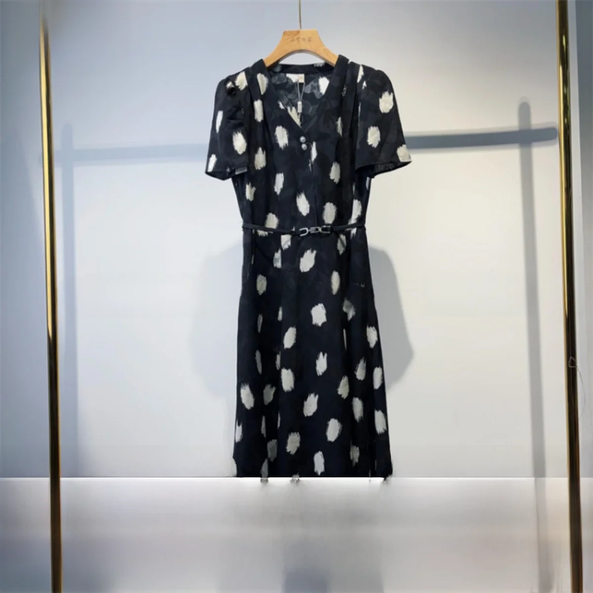 Новинка 2024 летняя одежда Z/Yfy24bc9608 модная темпераментная приталенная контрастный