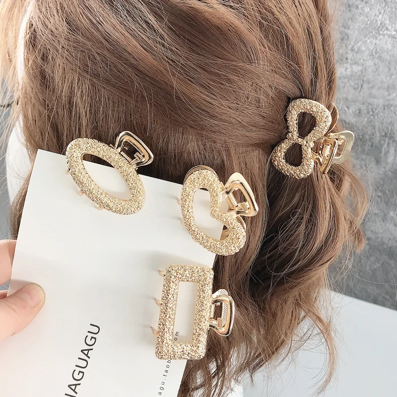 

Korean Fashion Woman Elegant Hair Claw Barrettes Girl Metal Geometric Hollow Out Headwear Hair Accessories Crab Hair Clips