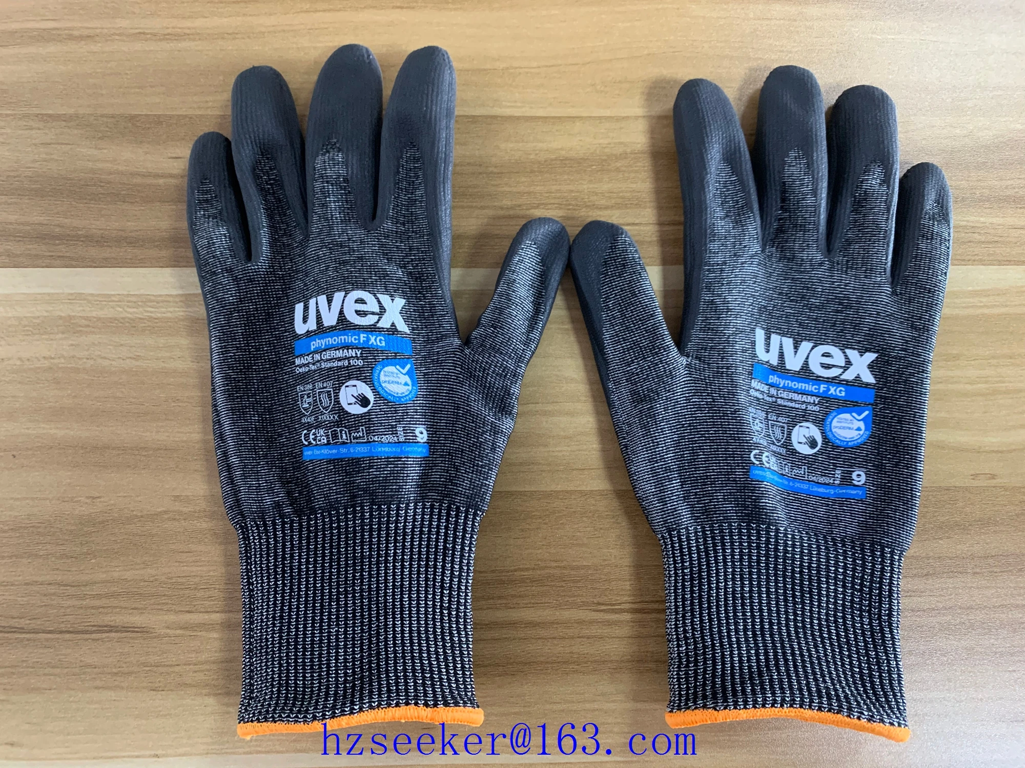 Фото Рабочие перчатки Uvex phynomic F XG (1 пара) с уровнем защиты F, усиленной областью большого пальца, совместимостью с сенсорными экранами и покрытием из пеноматериала XtraGrip. №2