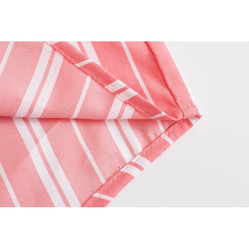 Женская рубашка с воротником лацканами и пуговицами