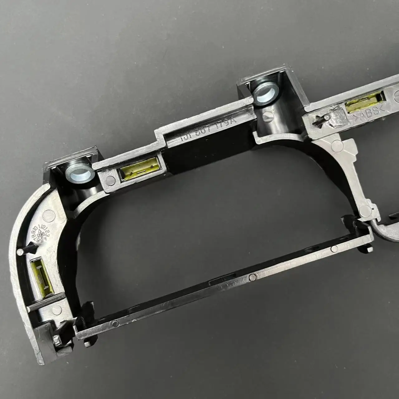 Передний левый Драйвер межкомнатной двери Натяжной кронштейн для ручки 1J1867179A VW