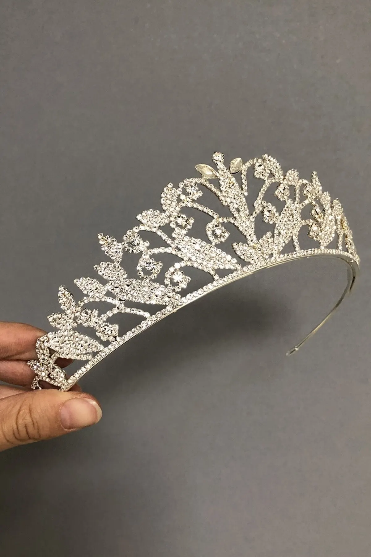 

Bridal Accessories Silver Color Lenin Model Bridal Crown Wedding Handmade For Bride And Bridesmaids