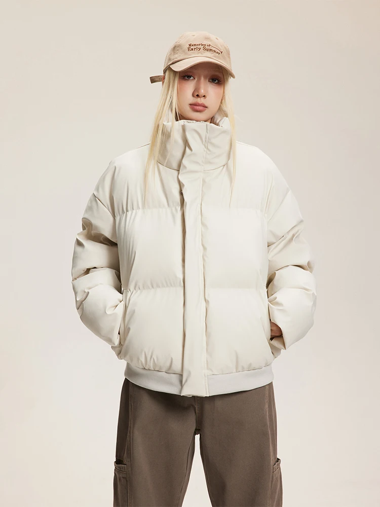 Простое однотонное женское пальто с хлопковой подкладкой и воротником-стойкой