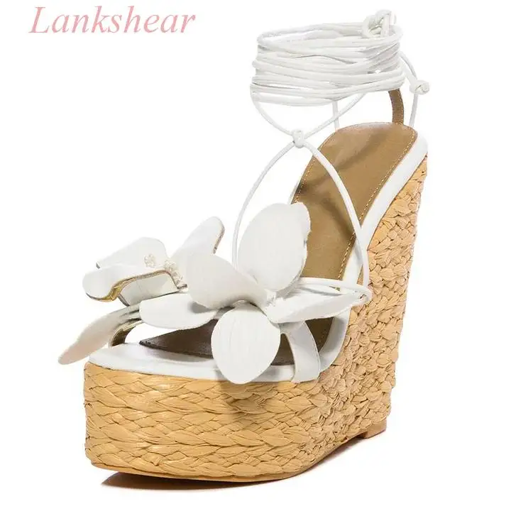 Женские пляжные босоножки цвета слоновой кости на платформе с открытым носком