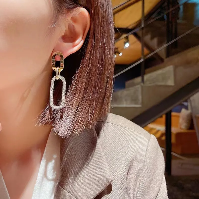 

Korean Personality Fashion Temperament Flash Ring Oval Earrings Feminine Temperament S925 Silver Needle Fine Accessories Women